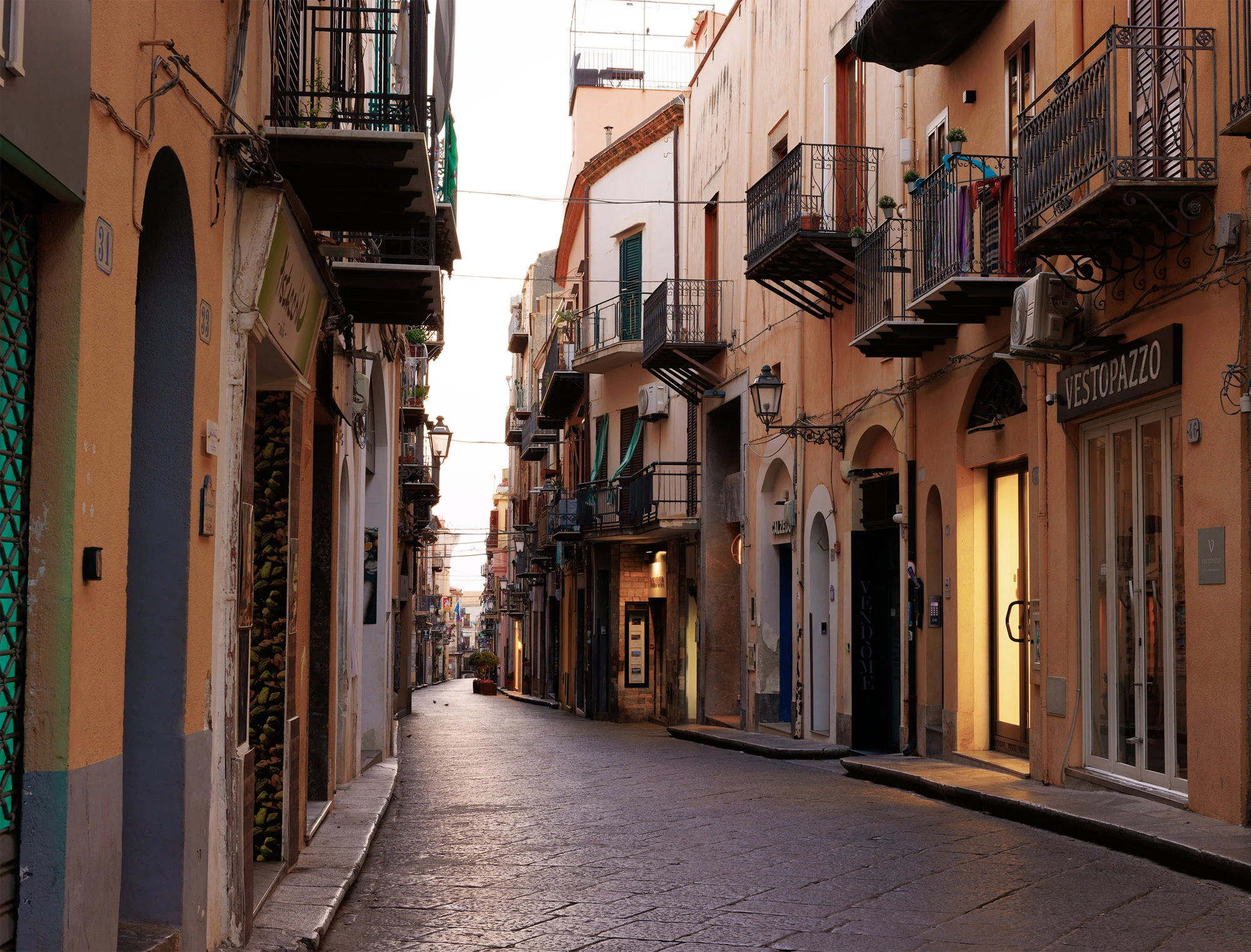 Morning light on the streets and rooftops of Cefal&ugrave;, Sicily